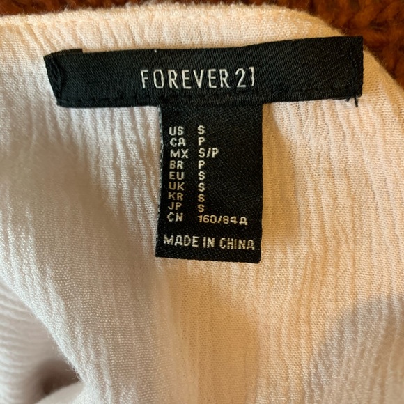 White Bellsleeve Boho dress - Picture 3 of 3